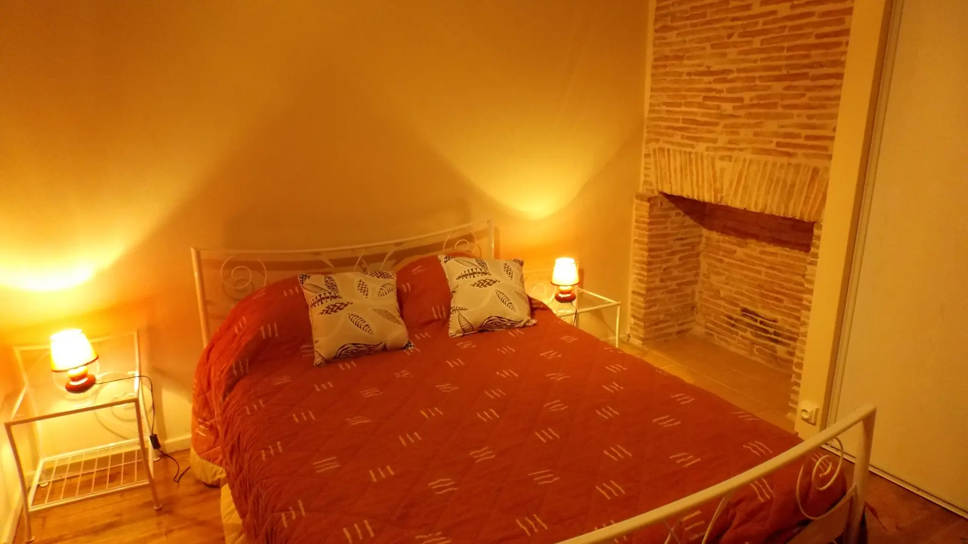 location Carbonnières- Condat-chambre1