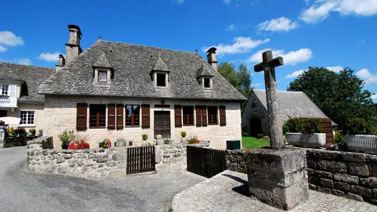 maison croixst julien
