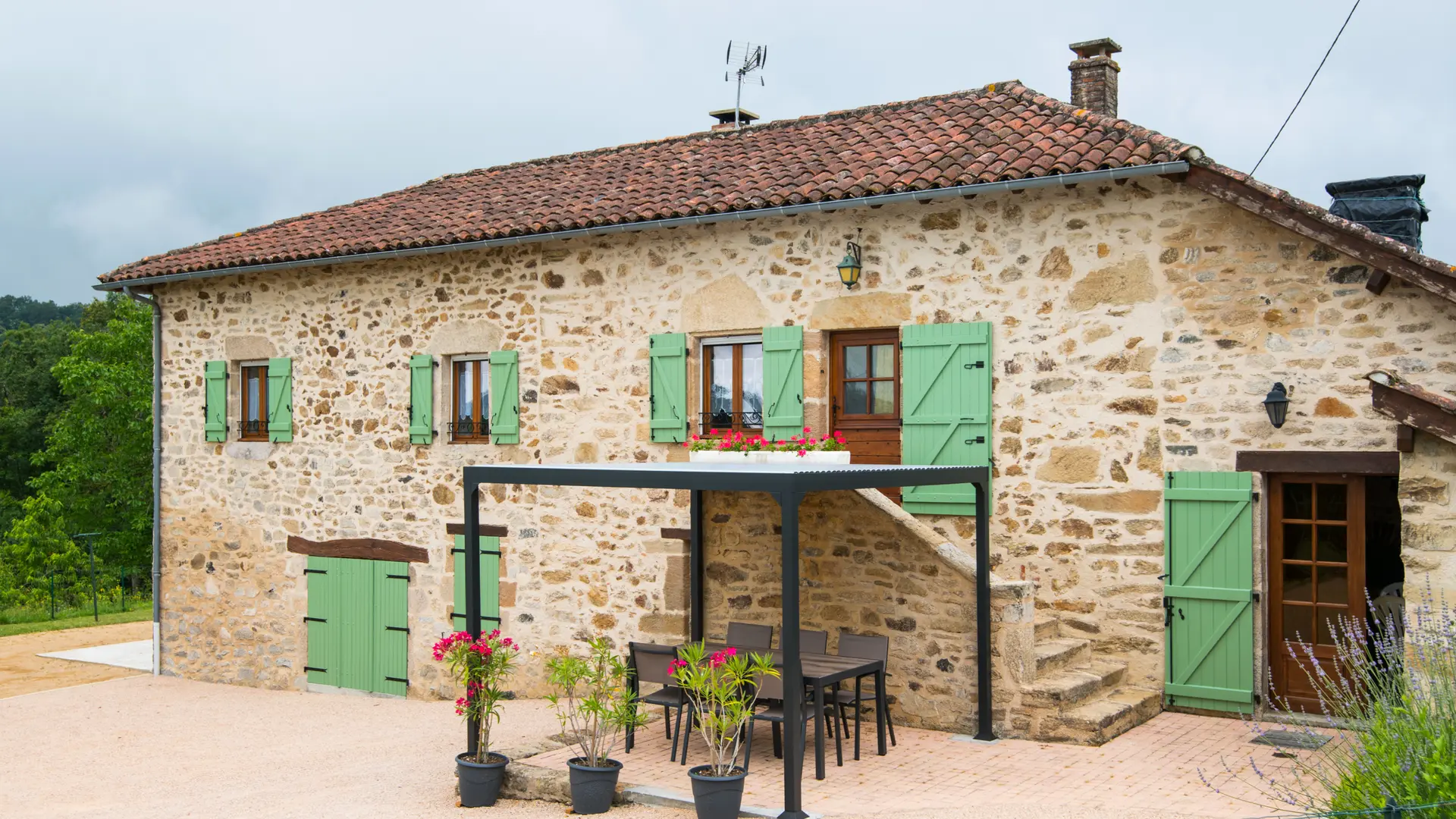 maisondecampagne_façade avec pergola