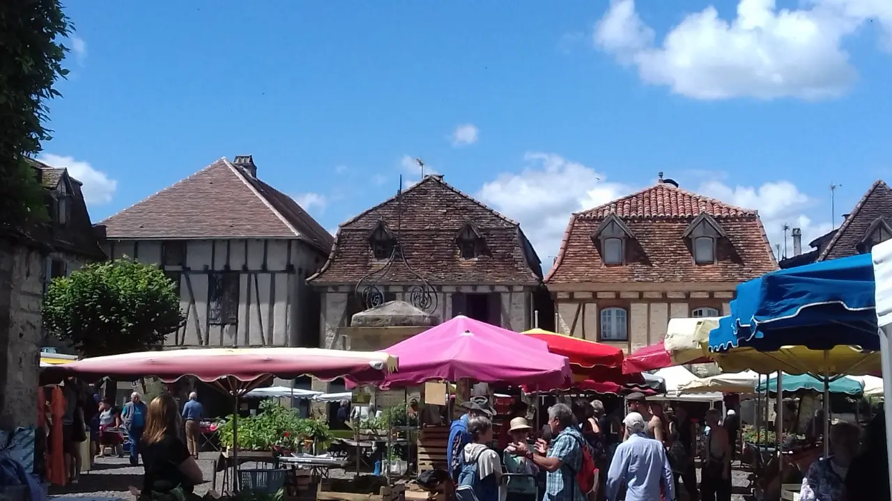 marché de Bretenoux le samedi matin