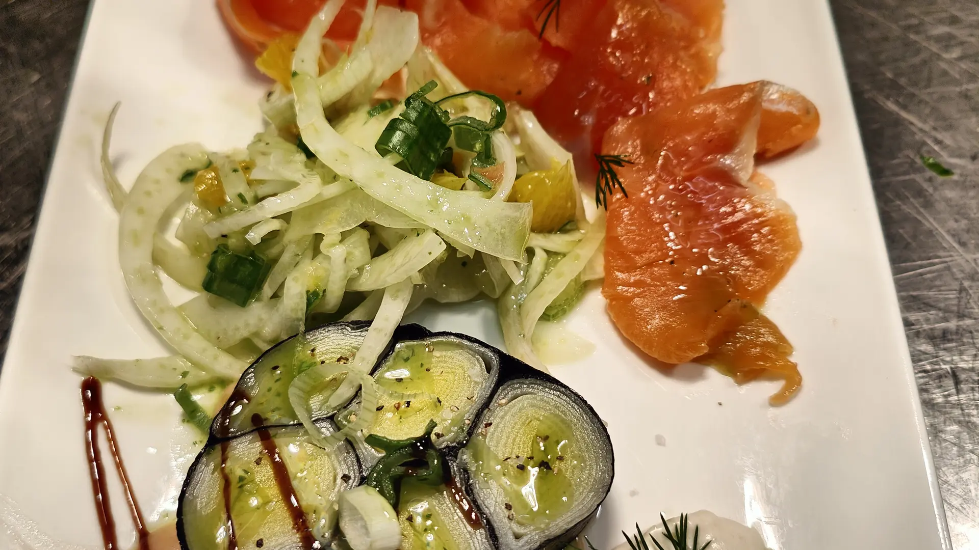 mosaique de poireau et truite gravlax