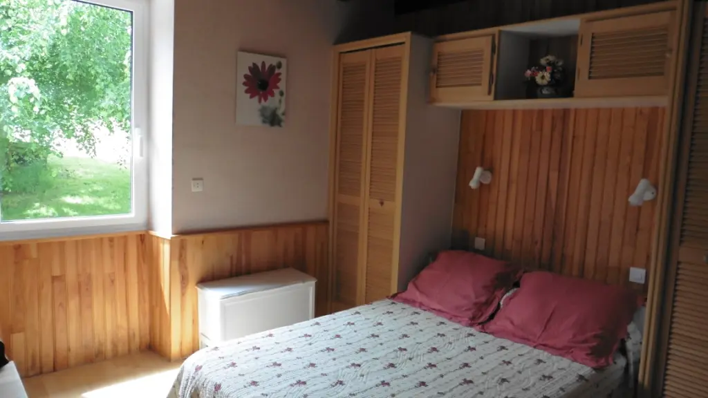 oustal-chambre-bois