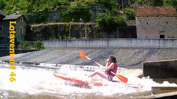 Kayak suk 10.6 paddle sur la rivière célé