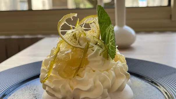 Pavlova au citron vert