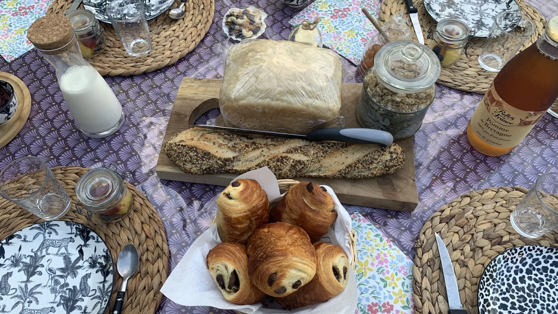 petit dejeuner au jardin