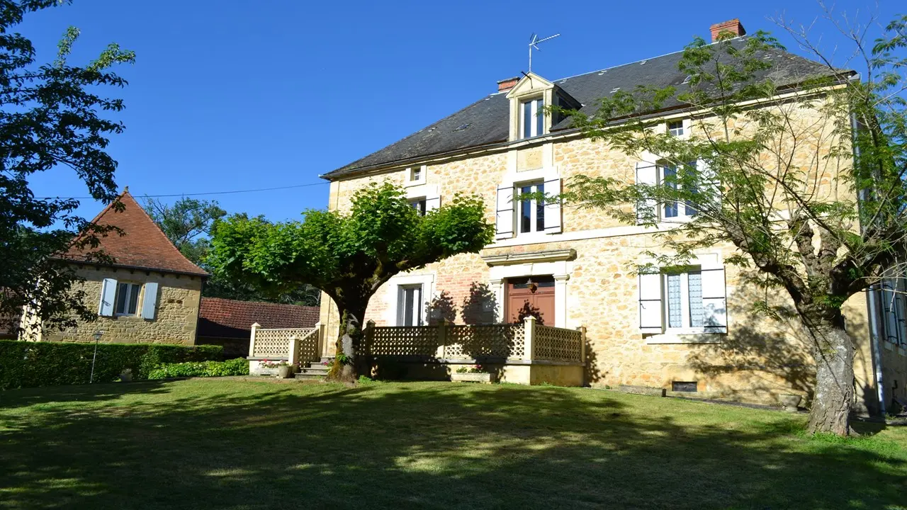 Maison de maître où se trouve la Gourdonnaise