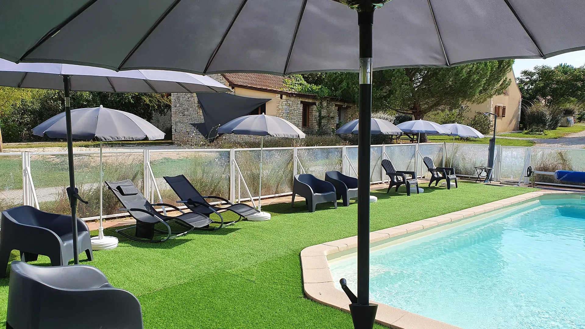 piscine 01 - hameau des Cardenals