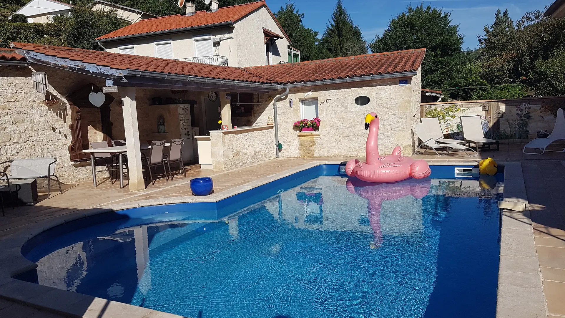 piscine-maison-hotes-cahors