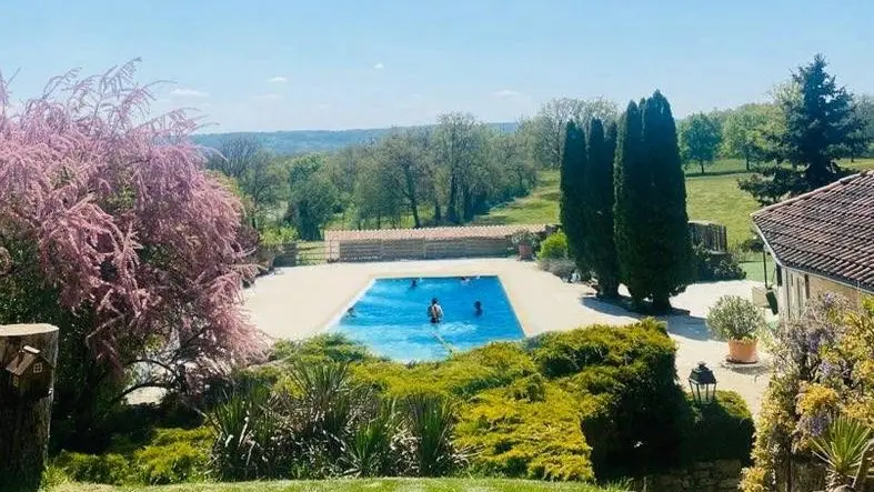 piscine rectangulaire et vue