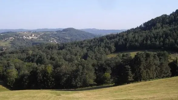 puy turlau droite puy antin gauche curemonte au milieu