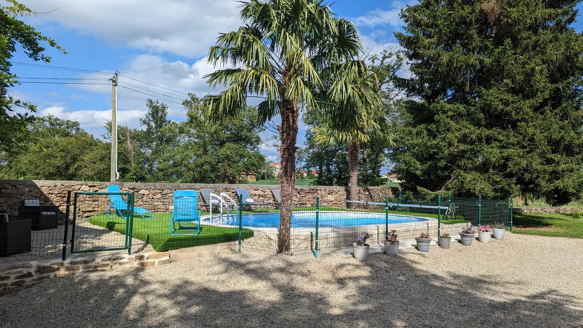 Piscine paratgée