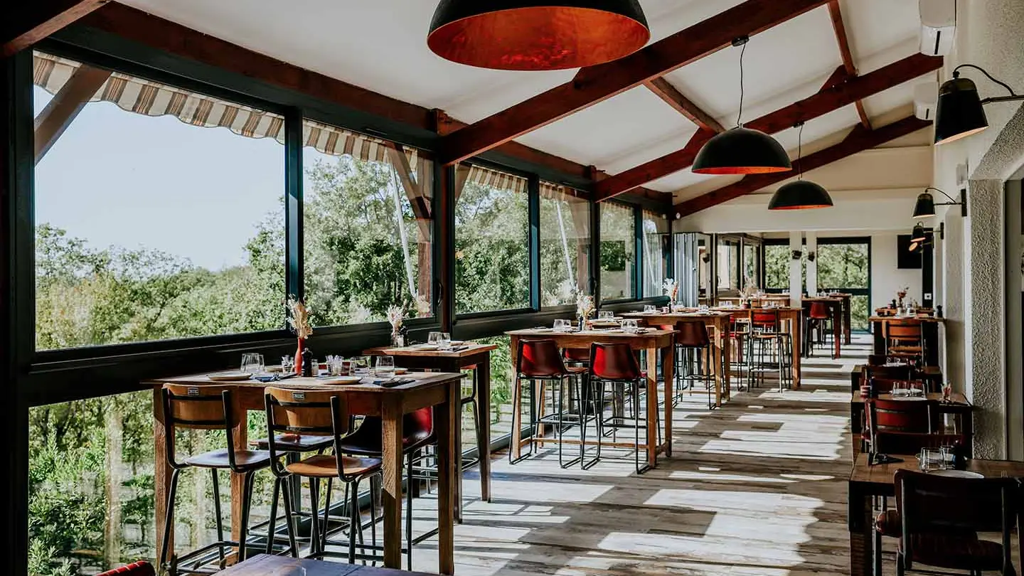 salle - vue longueur - restaurant - l'atelier d'imbert - rocamadour