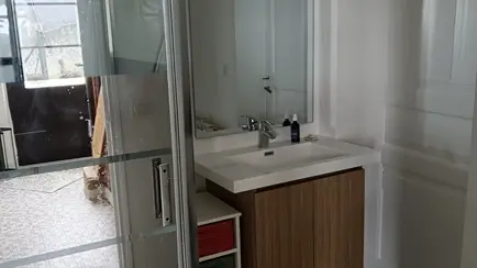 salle d'eau bas vue 2