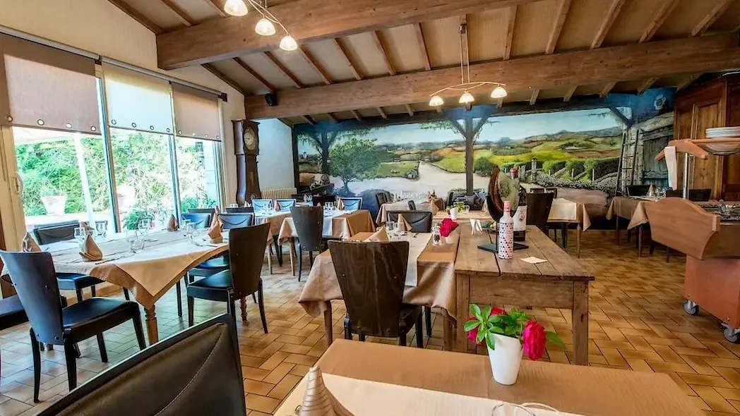 HOTAQU047FS00028_Tournon_Les Voyageurs_resto