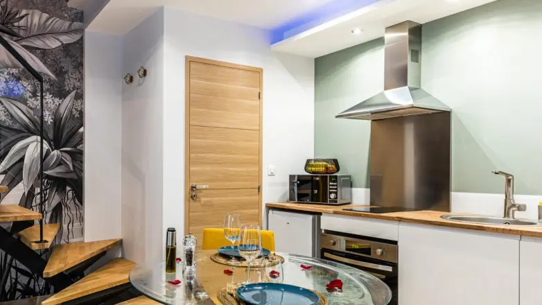 HLOAQU047V50J15B_Penned'Agenais_labulledorée_cuisine