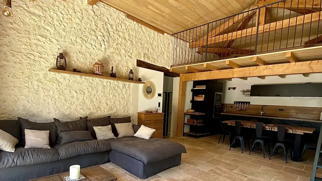 5901ffc5-360e-4932-bafa-e290ed45bc92