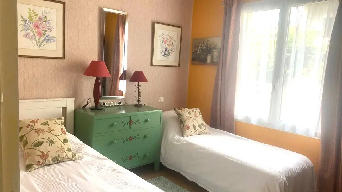 6bd3b523-a593-4b4a-a49b-e9e6f15b96eb