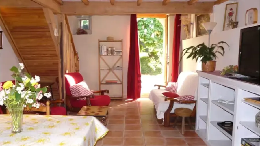 6e2ed332-d1f2-40d8-bf7f-841d0bcb752f