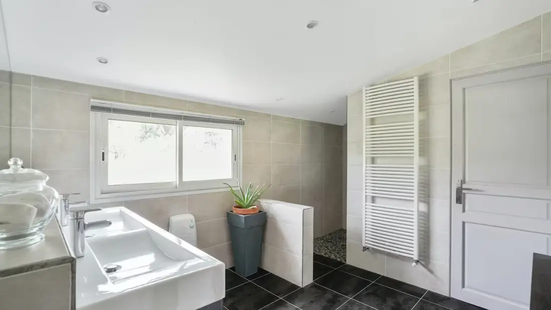 71236cfa-b3d3-49d5-9409-90da5f7141a5 (1)