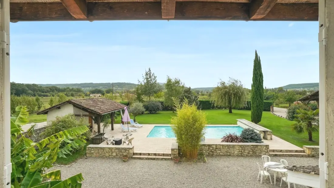 85268e5c-d691-4a0c-9a36-50f443f40b6d