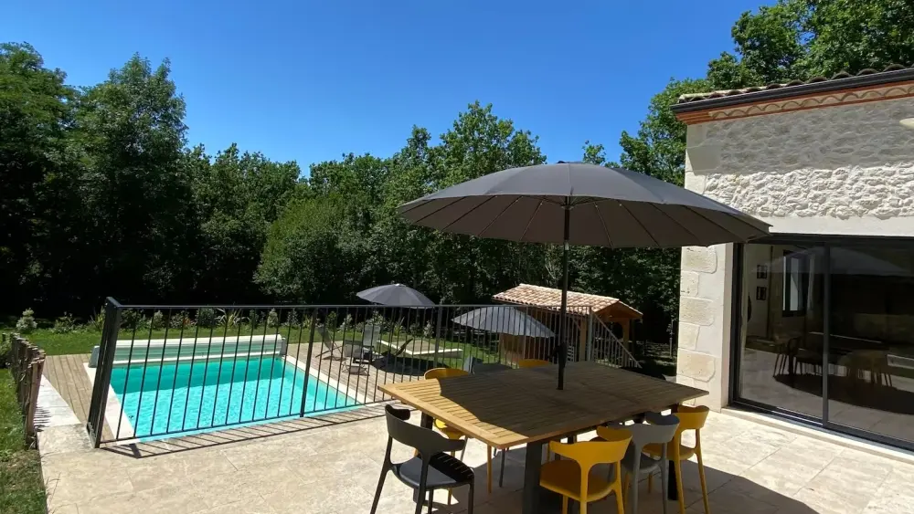 8d665857-e816-4ee9-bfef-6db190fc2cba