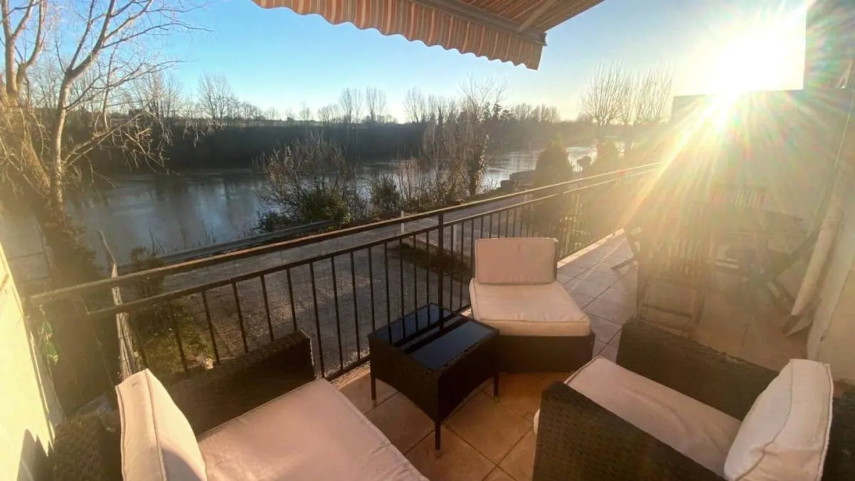 901c3c83-a863-4d81-909d-c91665ca8c8e