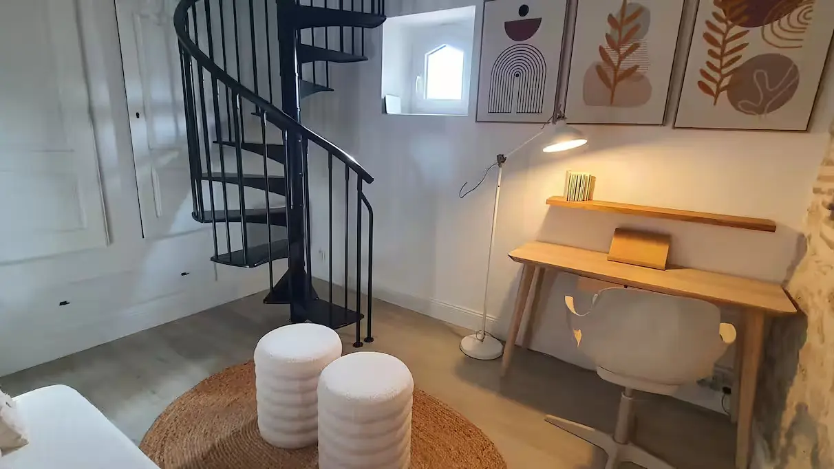 99f8e5f5-e3aa-44c2-938b-abba6d971b5f