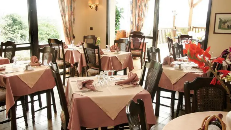 HOTAQU047FS0000W_Fumel_BritHôtel_resto