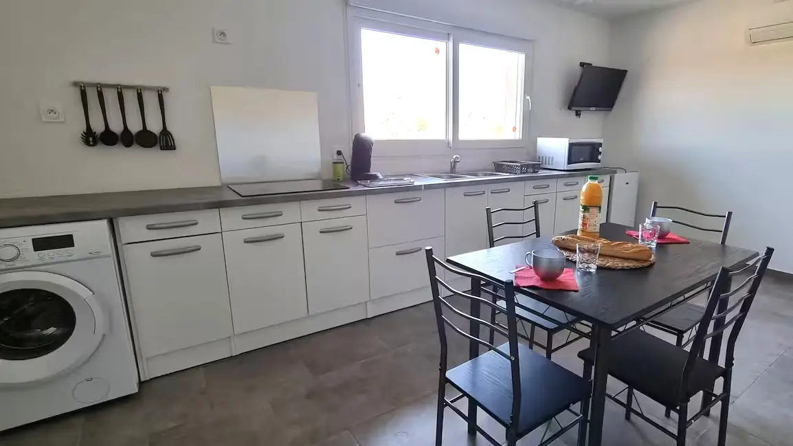 24ba4049-a588-4994-b4e7-971cc49e76e3