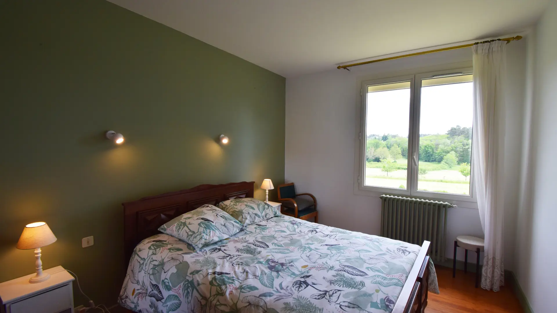 HLOAQU047V50IVGV-2025-1