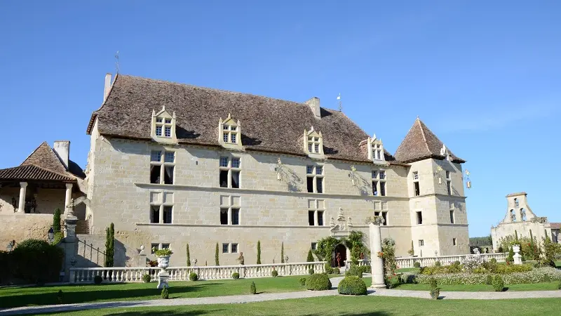 Chateau des Vallons façade sirtaqui