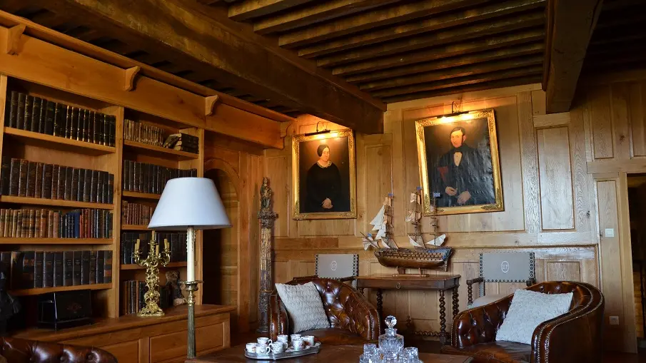 Chateau des Vallons intérieur sirtaqui