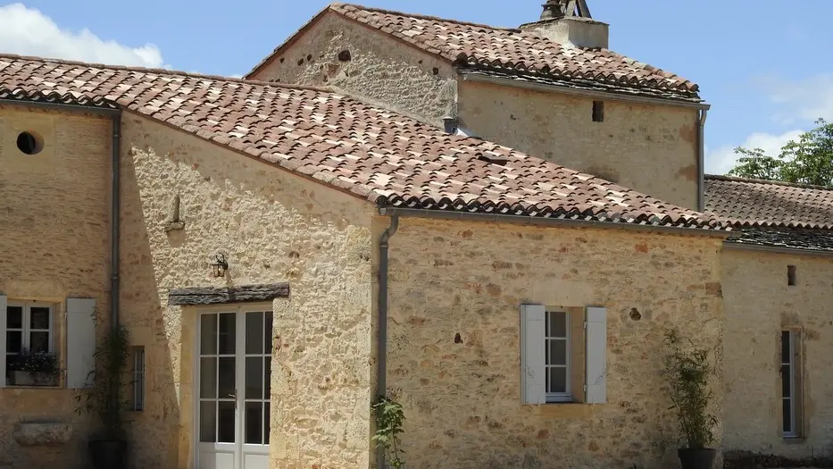 HLOAQU047V50GNWA_Blanquefort_Chambre en pierre_Gîte Monpazier_extérieur