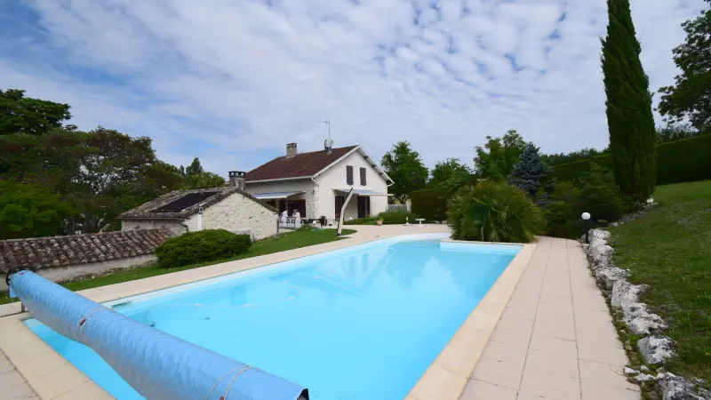 HLOAQU047FS000KF-piscineprivée