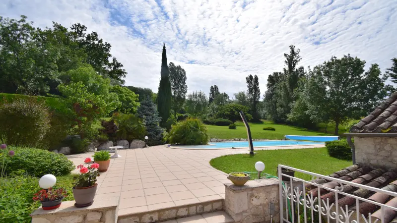 HLOAQU047FS000KF-piscine