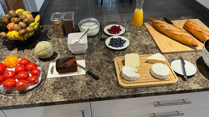 HLO_B&B de Sagette_St Pastour_buffet petit déjeuner