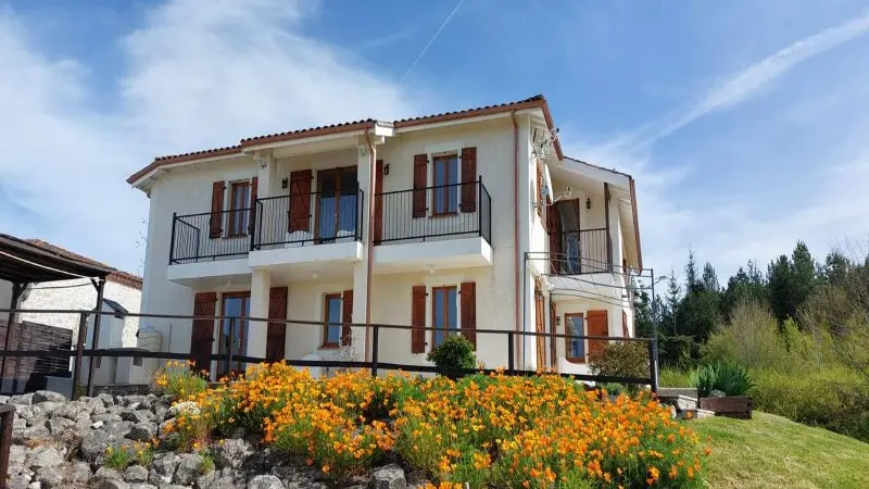 HLO_B&B de Sagette_St Pastour_façade