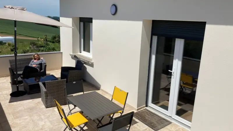 HLO_Gîte Grégory_Hautesvignes_terrasse