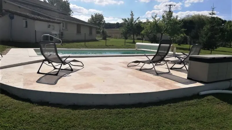 HLO_Gite Soleil_Monclar_piscine