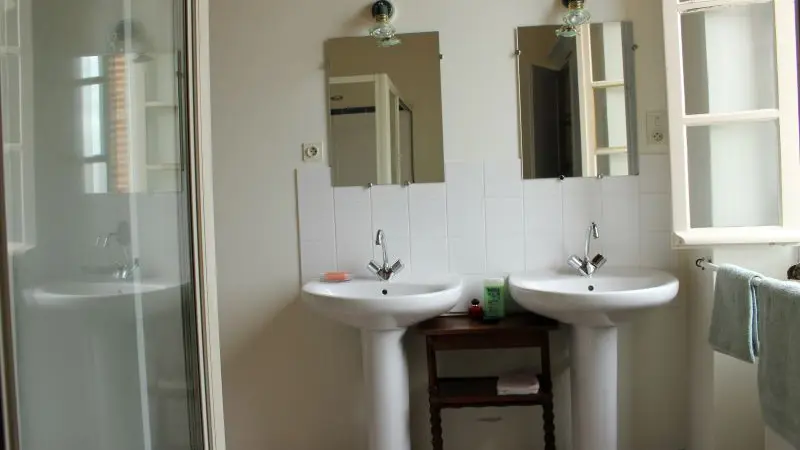 HLO_MaDamenFrance_Monclar_salle de bain