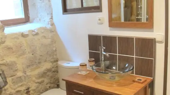 HLOAQU047FS003C4_grande9