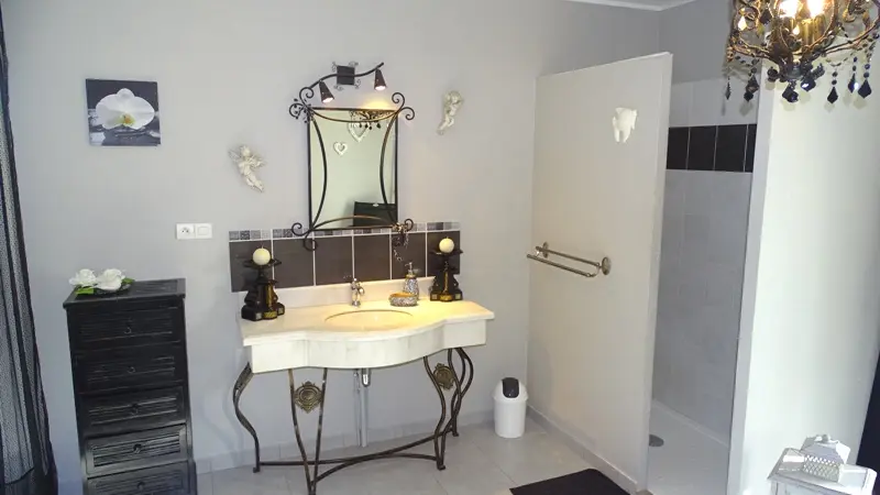 HLOAQU047FS003GW_grande19