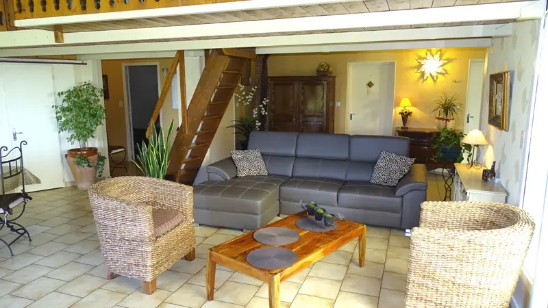 HLOAQU047FS003GW_grande7