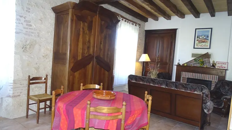 HLOAQU047FS0006E_grande2