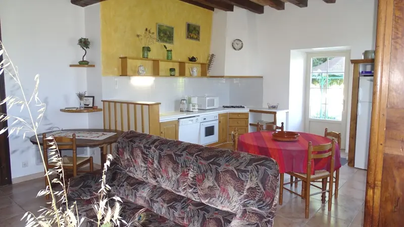 HLOAQU047FS0006E_grande3