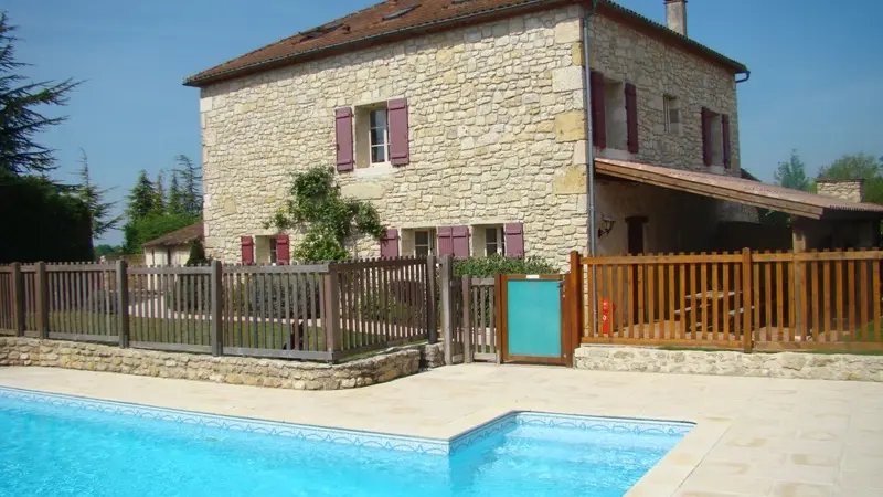 HLOAQU047FS000G5_THEZAC_maisonpiscine