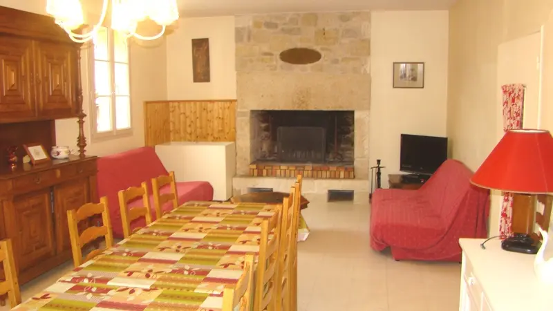 HLOAQU047FS000G5_THEZAC_salonséjour