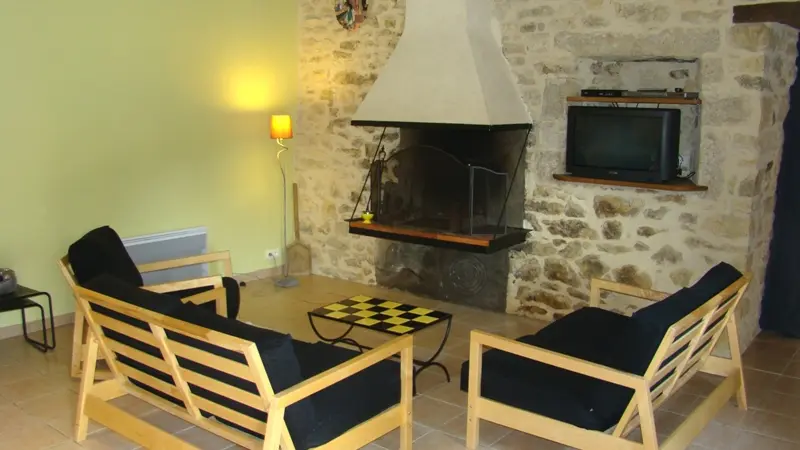 HLOAQU047FS000GS_THEZAC_salon