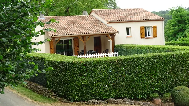 HLOAQU047FS000H3_grande18