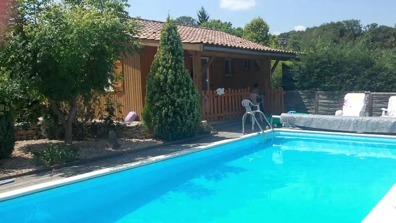 HLOAQU047FS001S4_grande3